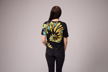 Naurto crop top - size Medium