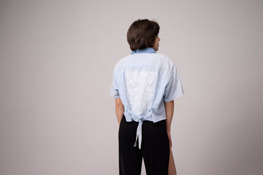 Cut-n-sew shirt - size Medium