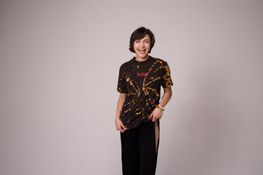 Daytripper Embroidered T - Size Medium