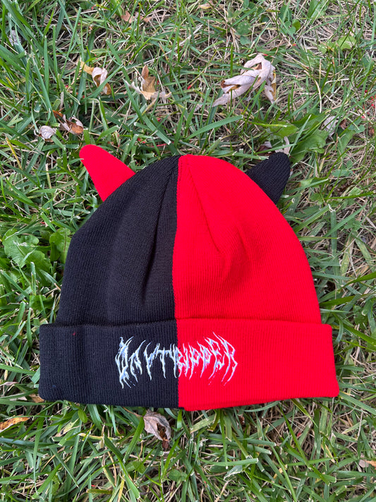 Gremlin Beanie - red/black