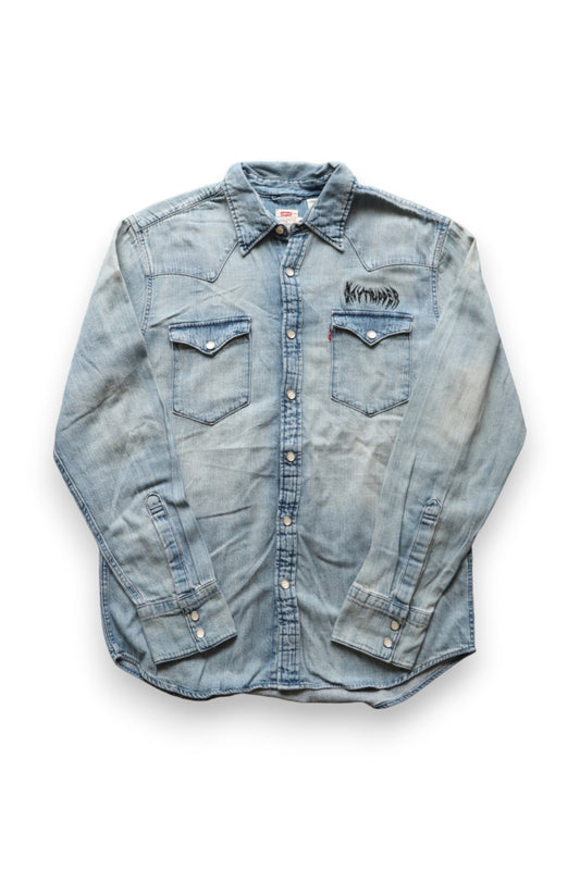 Levi's button down - Medium